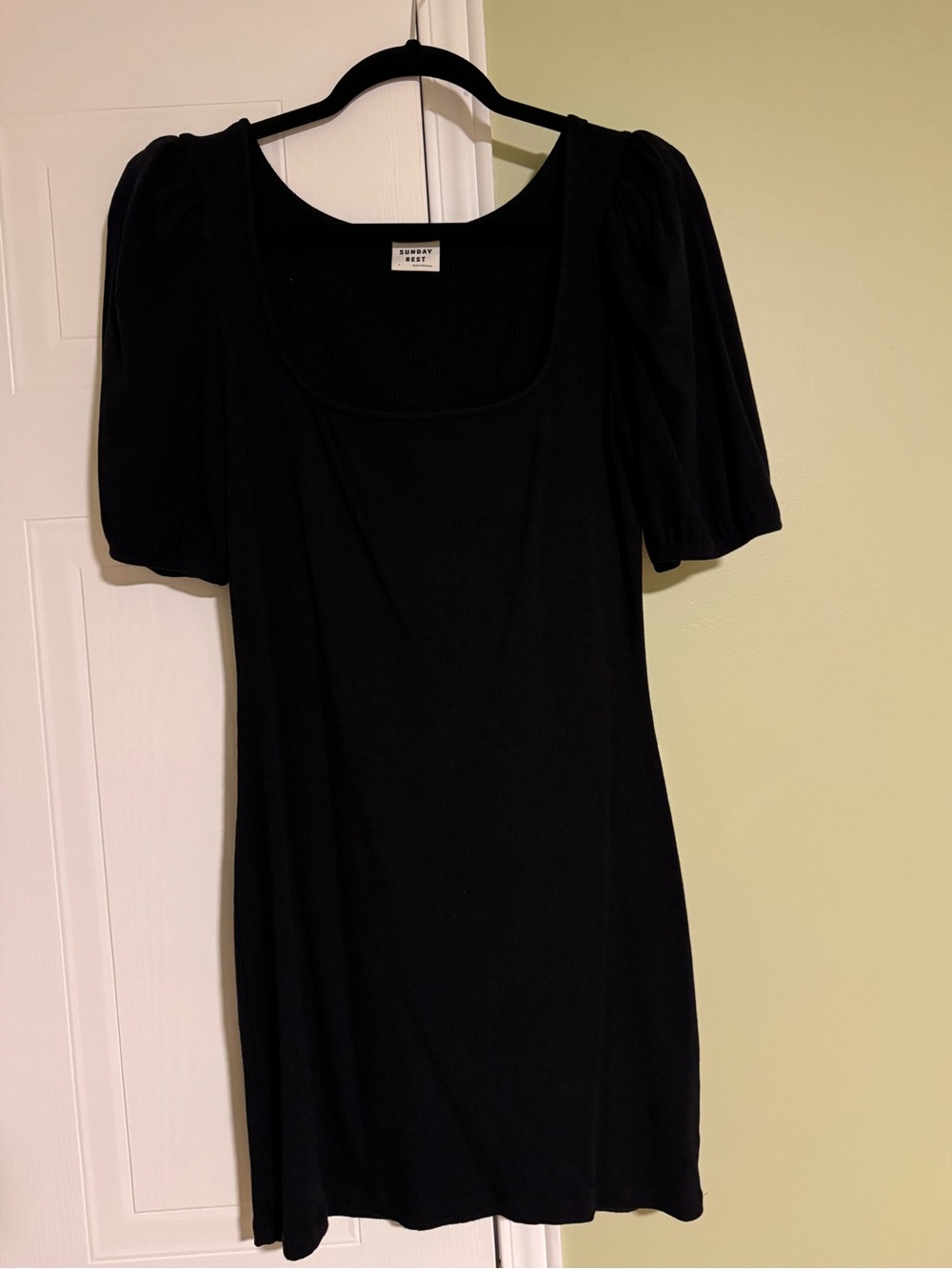 aritzia sunday best little black dress